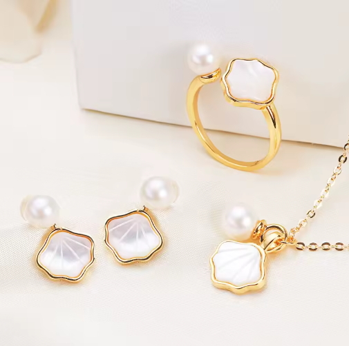 Gifts for grandma — the Elegant Blossom Pearl Jewelry Set in its jewelry box